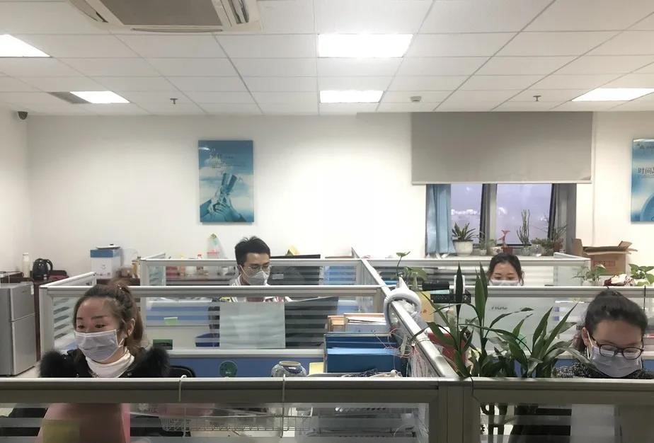 防疫不松懈,生產不耽誤 防疫不松懈,生產不耽誤